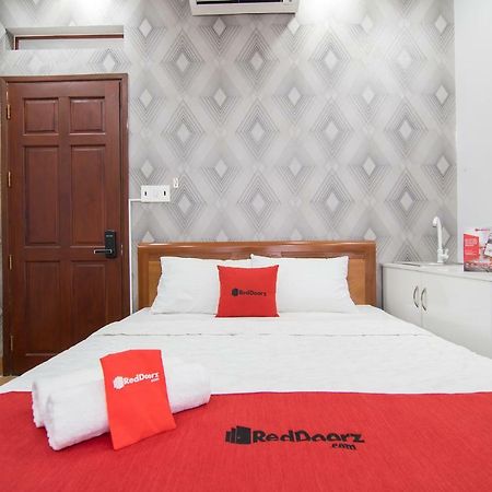 Reddoorz Plus @ Huynh Tan Phat Ho Chi Minh City Exterior photo