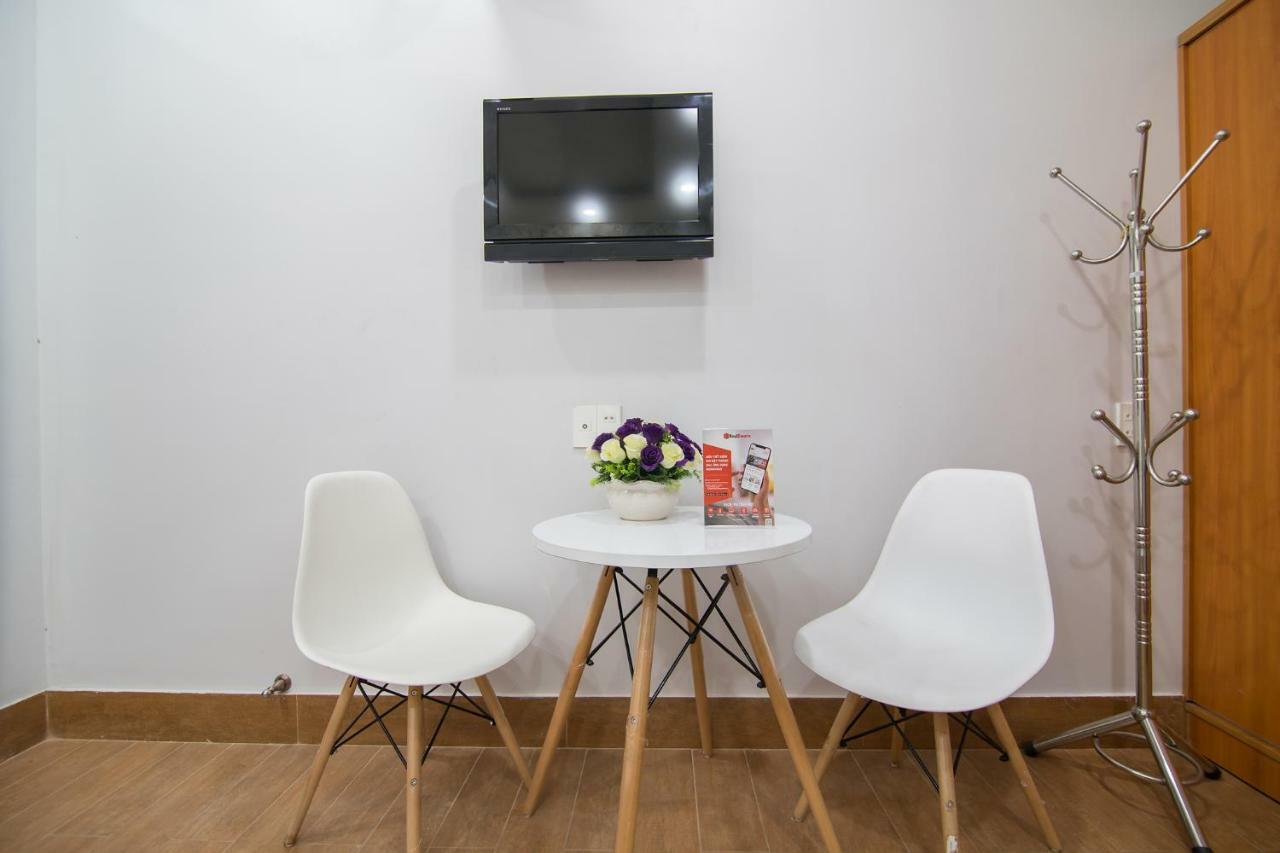 Reddoorz Plus @ Huynh Tan Phat Ho Chi Minh City Exterior photo
