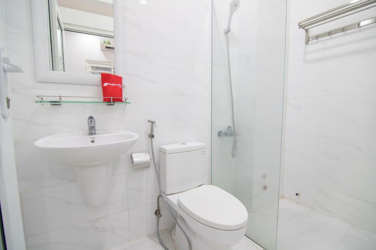 Reddoorz Plus @ Huynh Tan Phat Ho Chi Minh City Exterior photo