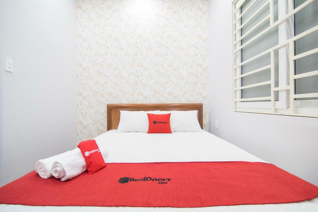 Reddoorz Plus @ Huynh Tan Phat Ho Chi Minh City Exterior photo
