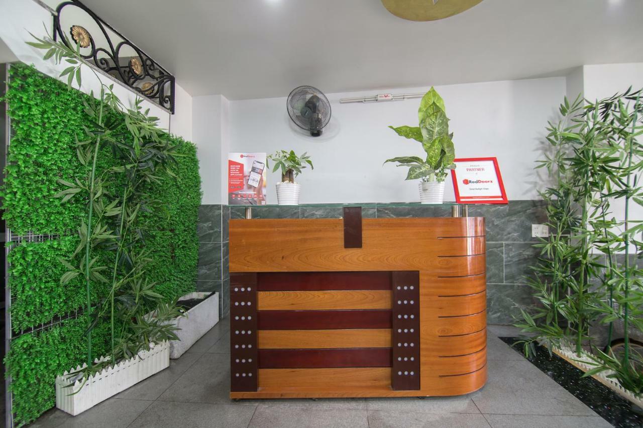 Reddoorz Plus @ Huynh Tan Phat Ho Chi Minh City Exterior photo