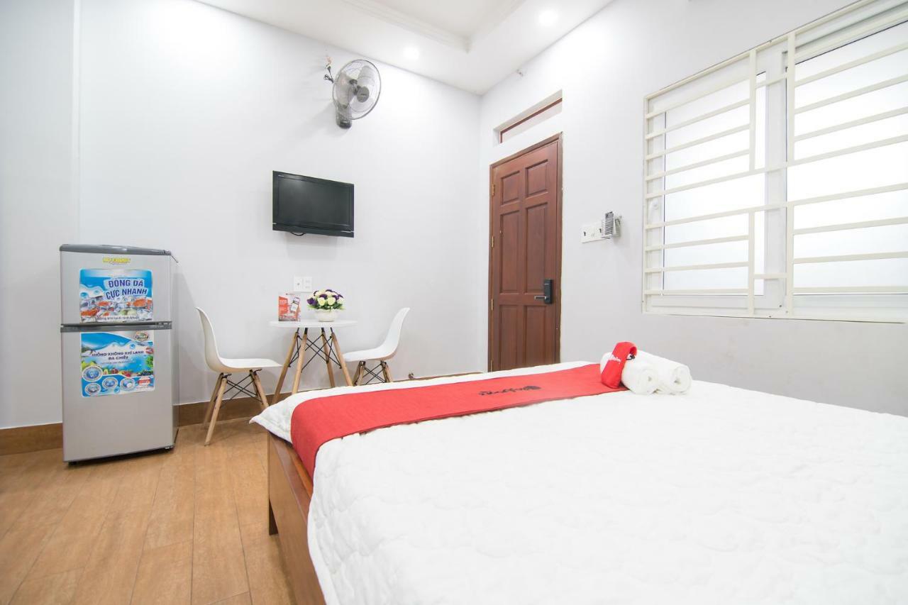 Reddoorz Plus @ Huynh Tan Phat Ho Chi Minh City Exterior photo